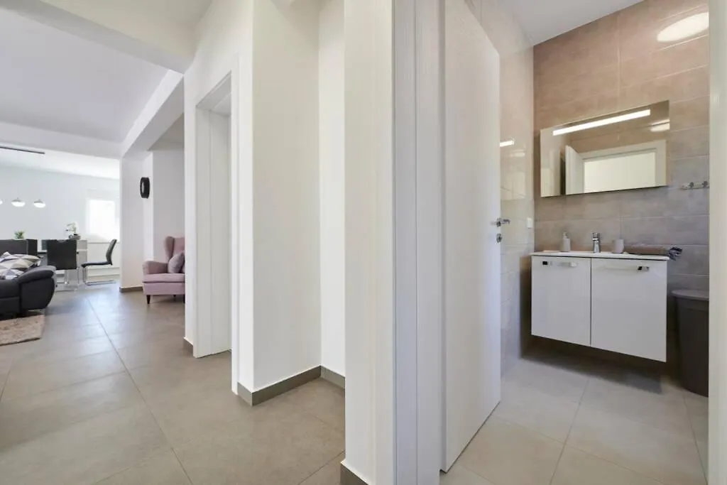 Villa Mardia Seget Vranjica