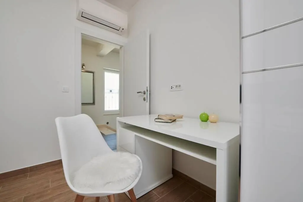 Villa Mardia Seget Vranjica Croatia