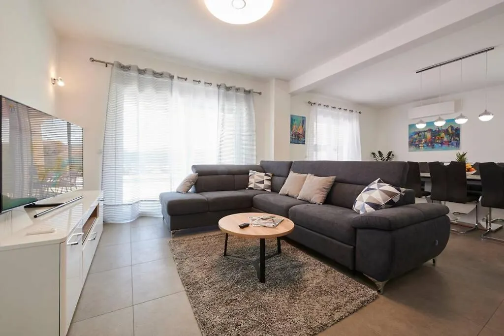 Villa Mardia Seget Vranjica