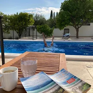  Villa Vlatino